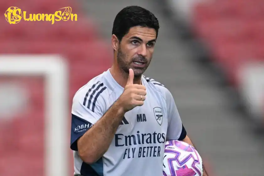 Arteta thì ngược lại, HLV Arseneal đánh giá rất cao tân binh Viktor Gyokeres. Ảnh: CLB